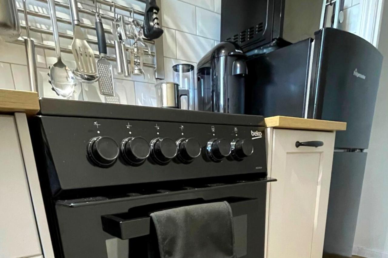 Stunning Luxury Apartment In Central Lymington Eksteriør bilde