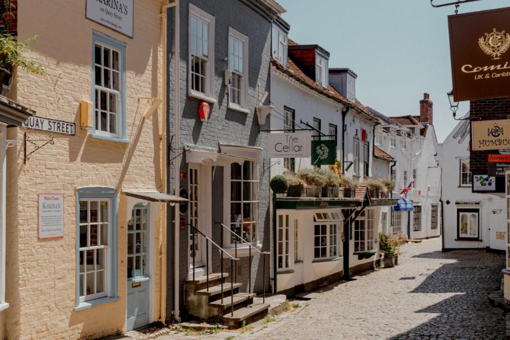 Stunning Luxury Apartment In Central Lymington Eksteriør bilde